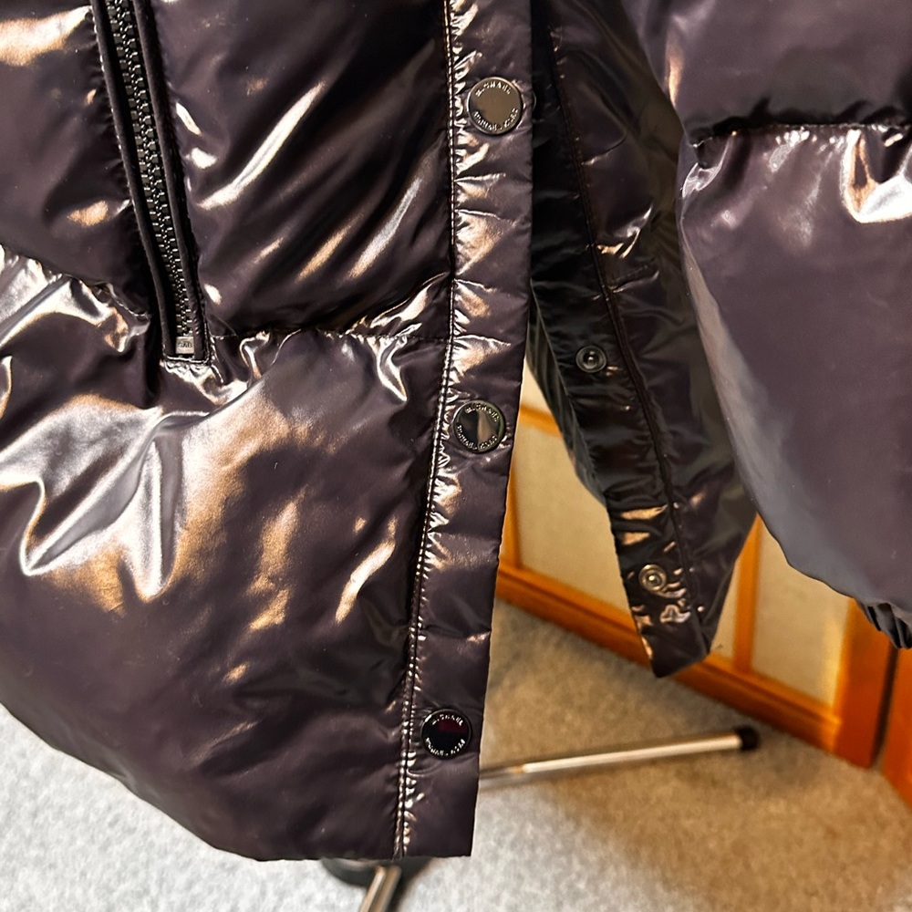 Woman Micheal Kors hooded  puffer jacket size large. Down/fathers fill no tags - Picture 7 of 10